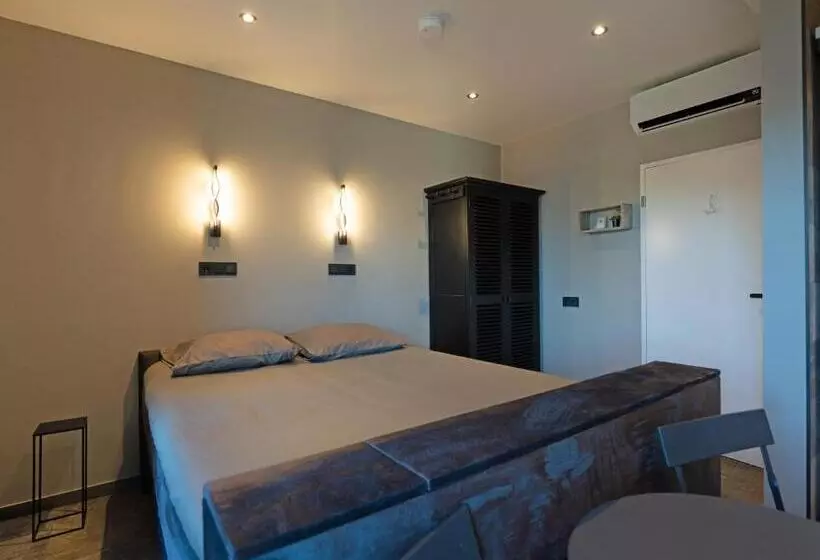 Luxe Kamer Met Jacuzzi Bij B&b Gezond Aan Zee   Toegang Wellnesstuin Meerprijs