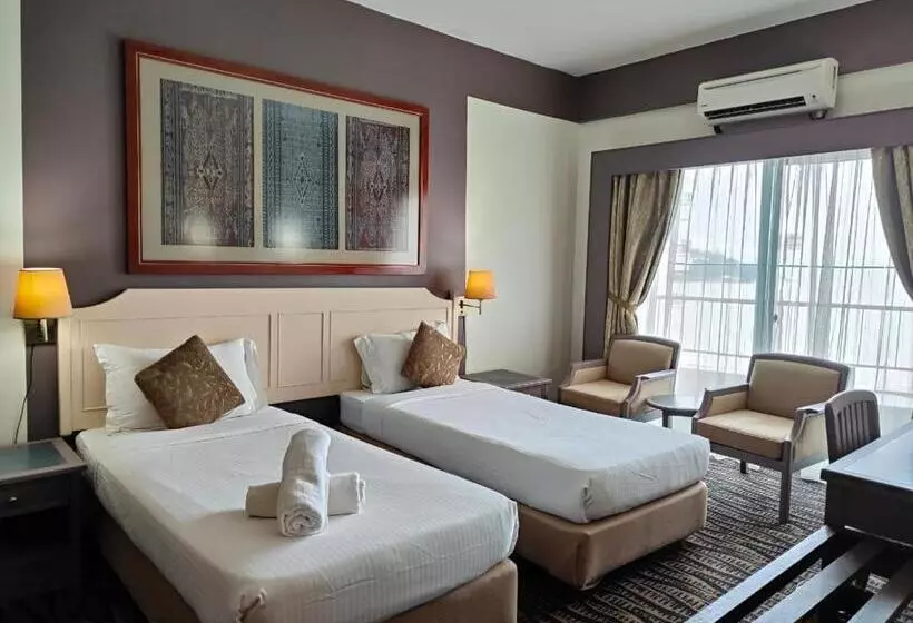 Seaview Deluxe@rainbow Paradise Tg Bungah 4pax