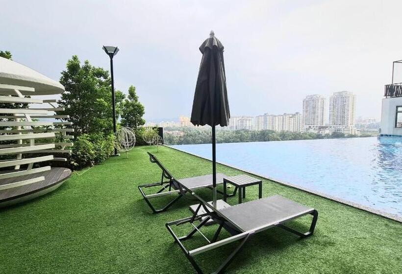 Shoppingmall Condo Sri Petaling, Near Bukit Jalil 1