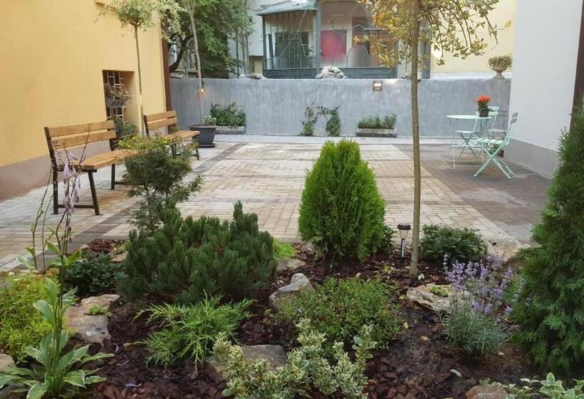 Albergue 5 Vintage Guest House