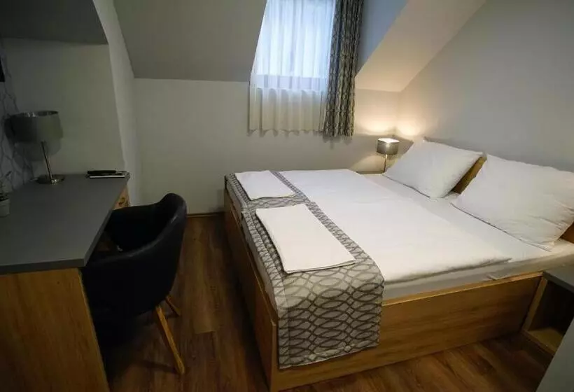 تختخواب و صبحانه Dolce Vita Panzió