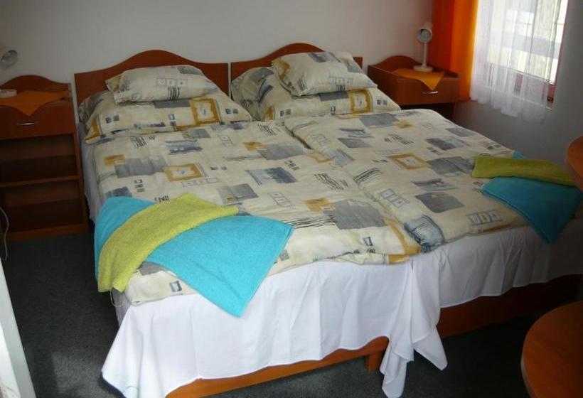 ベッドアンドブレックファースト Erika Pension