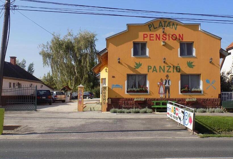 مبيت وإفطار Platán Panzió