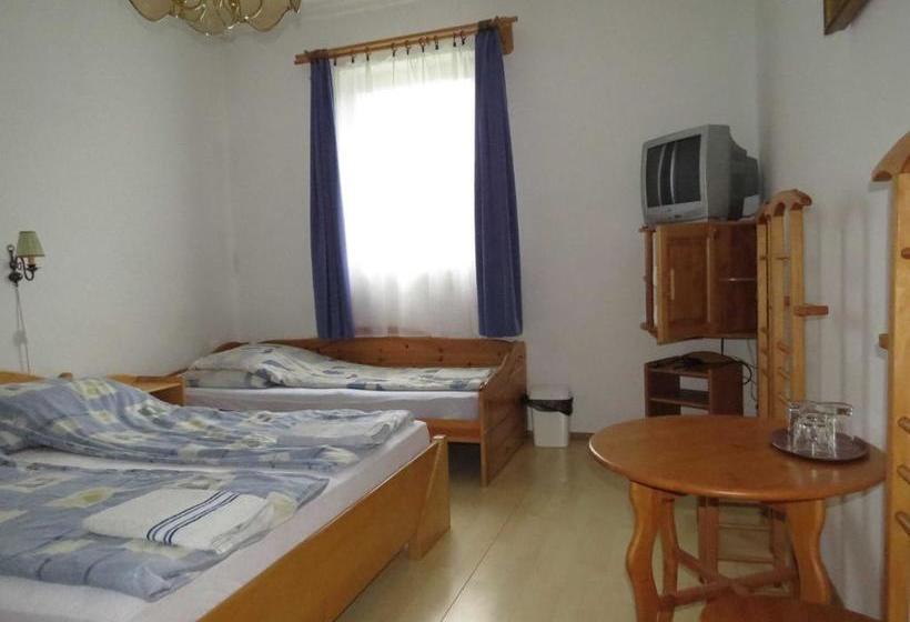 مبيت وإفطار Rézkakas Fogadó