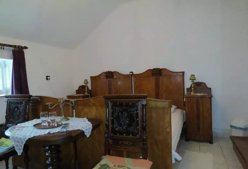Aamiaismajoitus (B&B) Rézkakas Fogadó