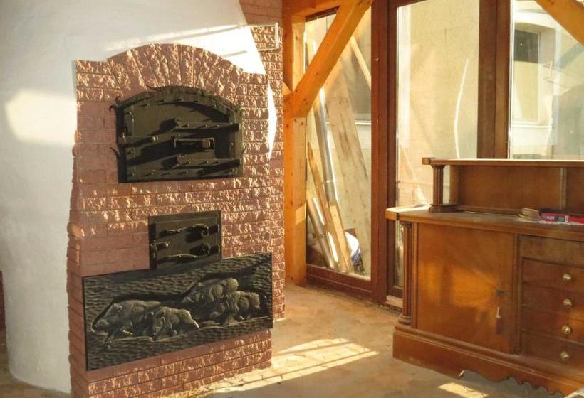 مبيت وإفطار Rézkakas Fogadó