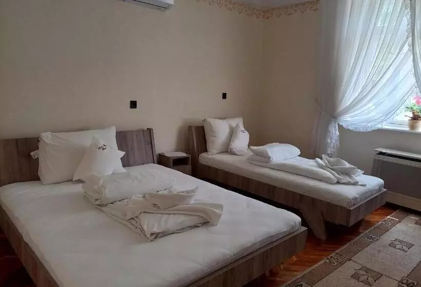 ベッドアンドブレックファースト Szent István Wellness Panzió