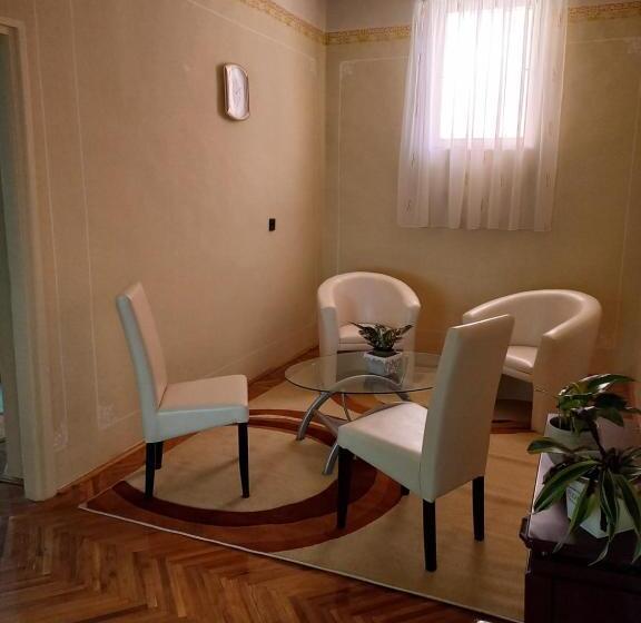 ベッドアンドブレックファースト Szent István Wellness Panzió