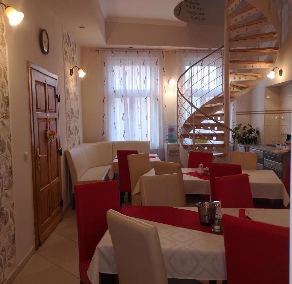 ベッドアンドブレックファースト Szent István Wellness Panzió