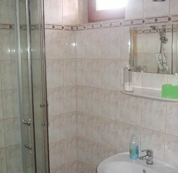 تختخواب و صبحانه Tímárház Panzió