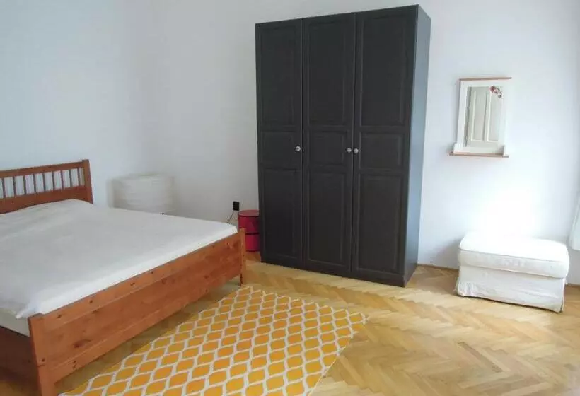 Hobar Hostel