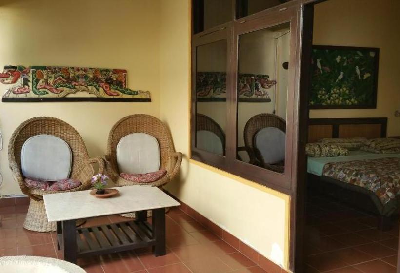 ホテル Ayu Taman Sari