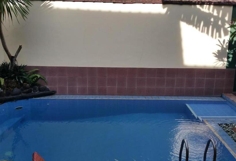 ホテル Ayu Taman Sari