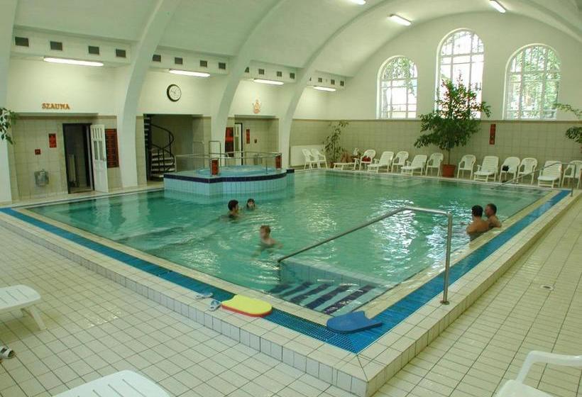 Отель Fürdőház