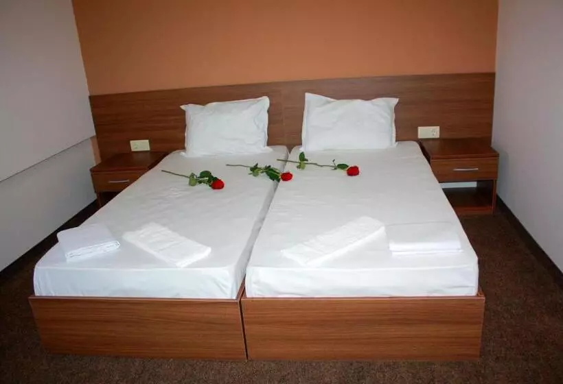 Otel Iris