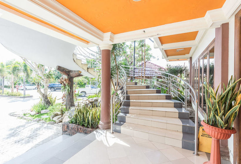 Hotel Kampoeng Nelayan Resto And Villa