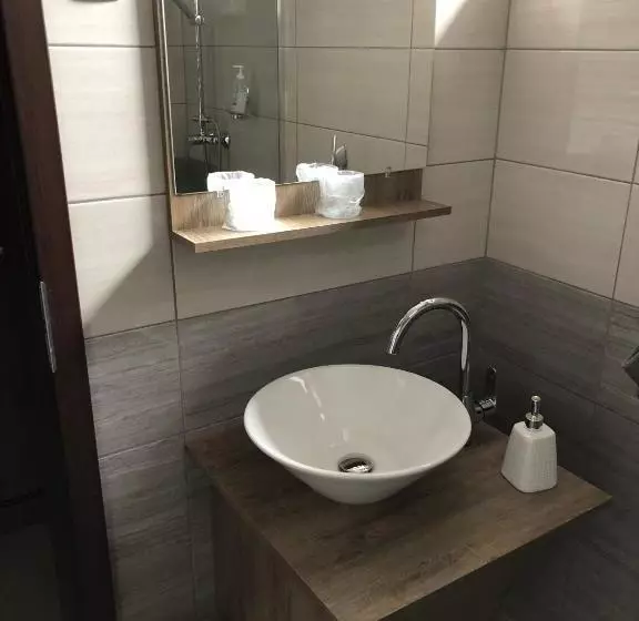 Kovács Hotel Superior