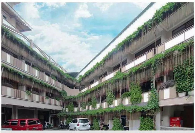 Hotelli Lestari Near Lippo Plaza Mall Jember Mitra Reddoorz