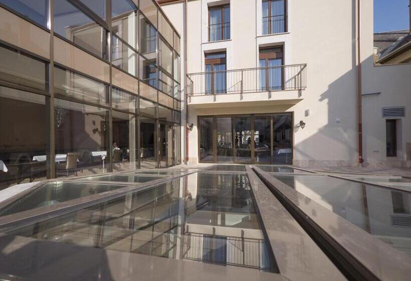 בית מלון כפרי Merops Mészáros