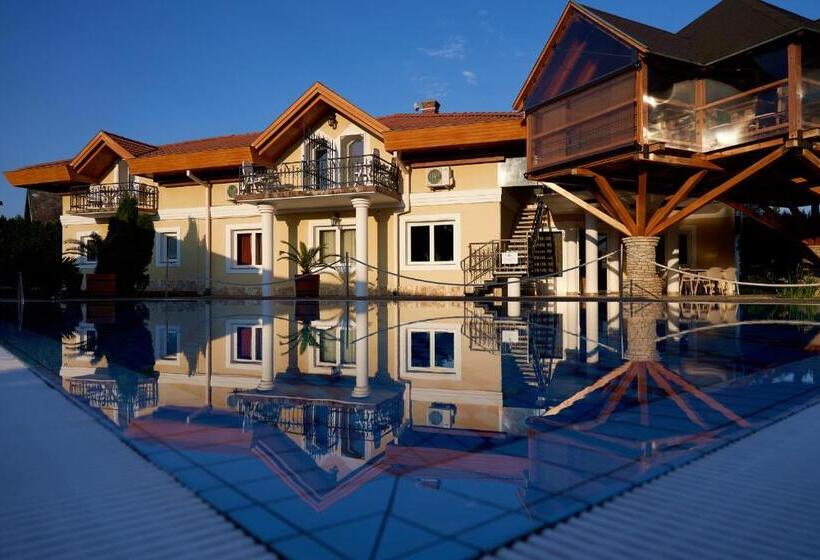 בית מלון כפרי Villa Plattensee