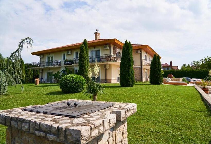 בית מלון כפרי Villa Plattensee