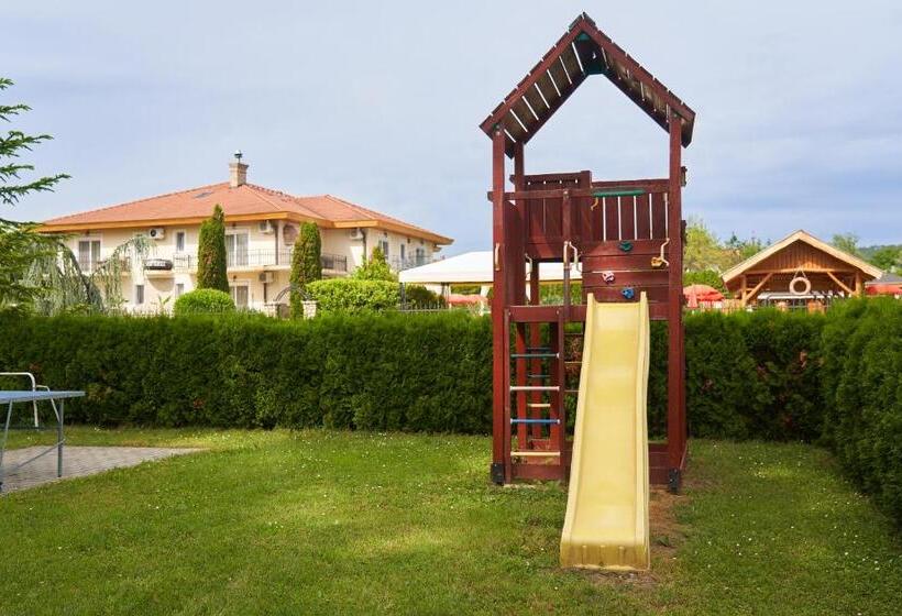 בית מלון כפרי Villa Plattensee