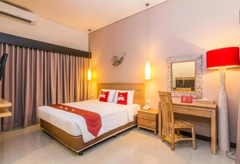 Hotelli Zen Premium Seminyak Eka Laweya