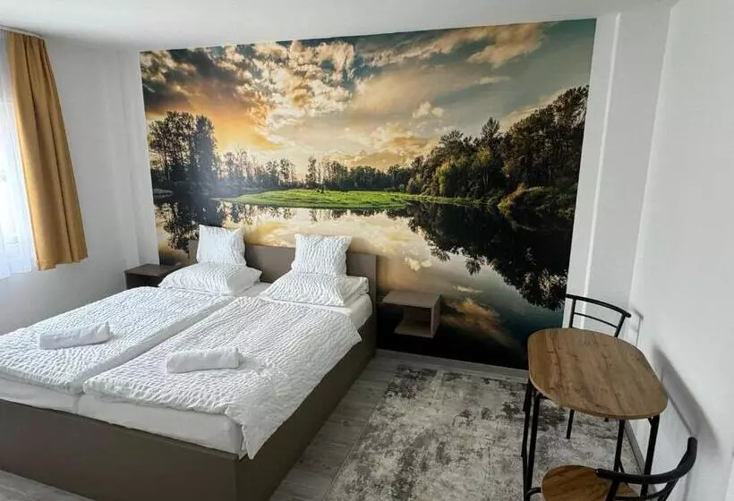Pótkerék Motel