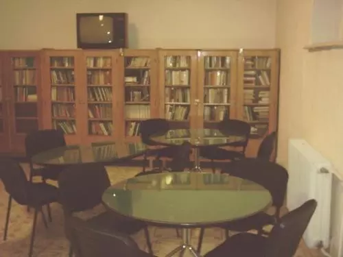 Season Hostel
