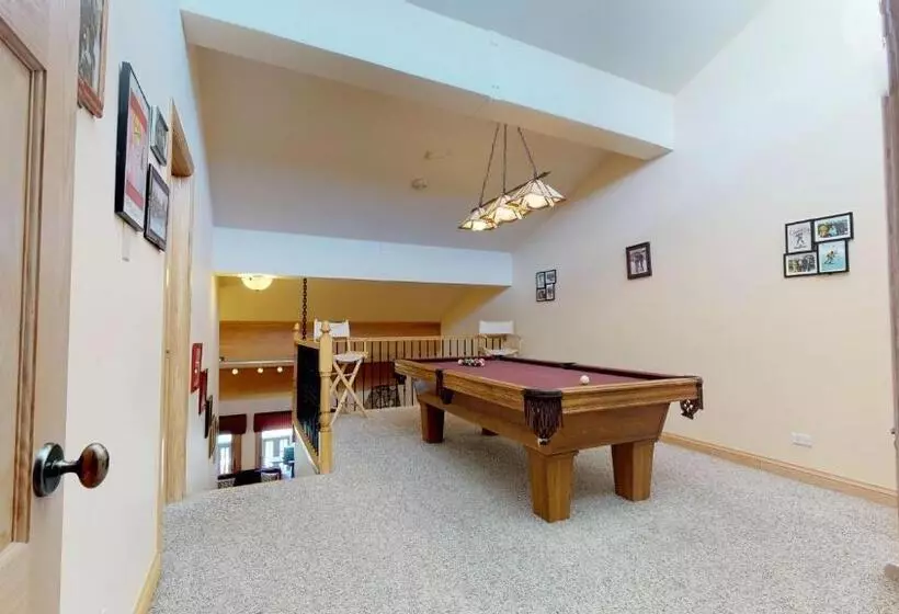 Enzian   Coraltree Residence Collection