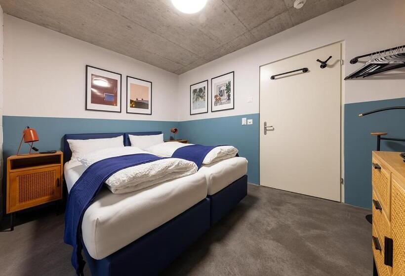 هاستل Ambrosia Hüsli