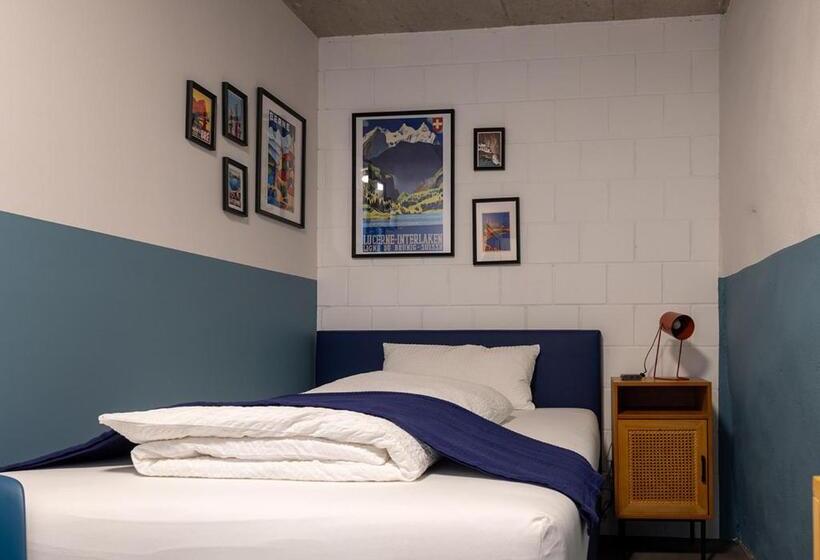 هاستل Ambrosia Hüsli