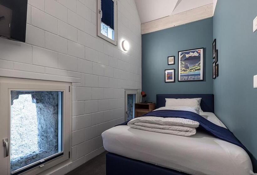 هاستل Ambrosia Hüsli