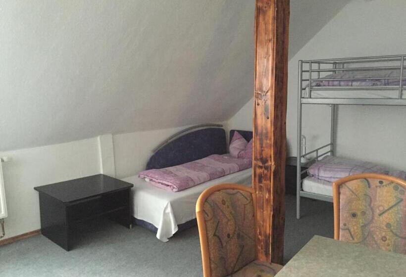 هتل Ferienheim Zur Krone