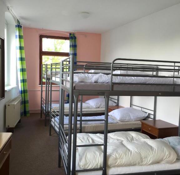 هتل Ferienheim Zur Krone