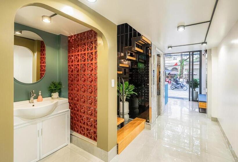 هتل Gare D 47 Homestay/