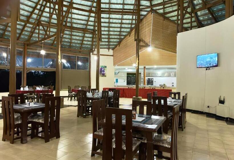 هتل Mara Empiris Safari Camp