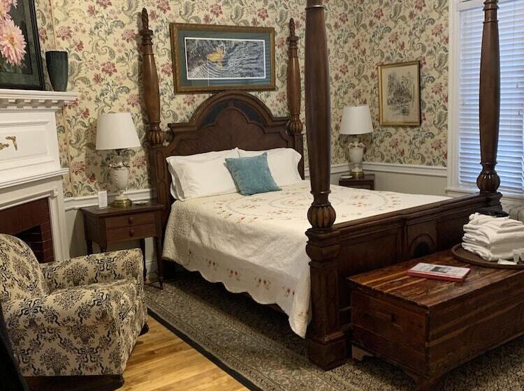 Bed and Breakfast Kane Manor Inn