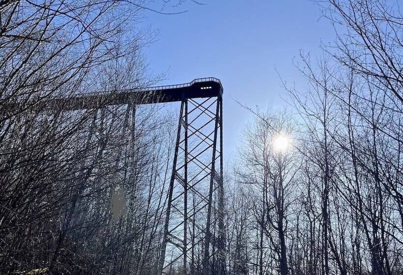 Bed and Breakfast Kane Manor Inn