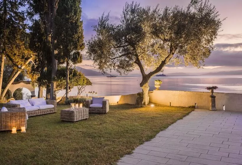 تختخواب و صبحانه Villa Posillipo