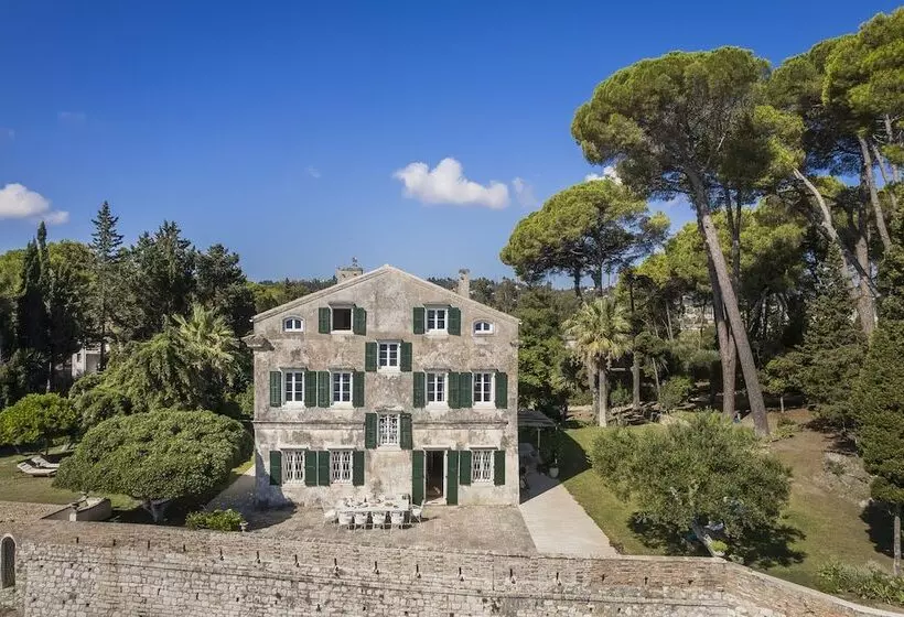 تختخواب و صبحانه Villa Posillipo