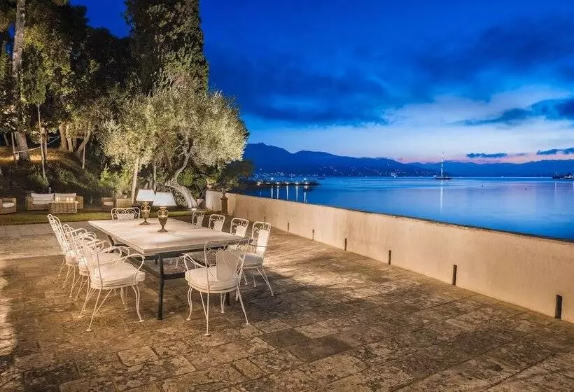 تختخواب و صبحانه Villa Posillipo