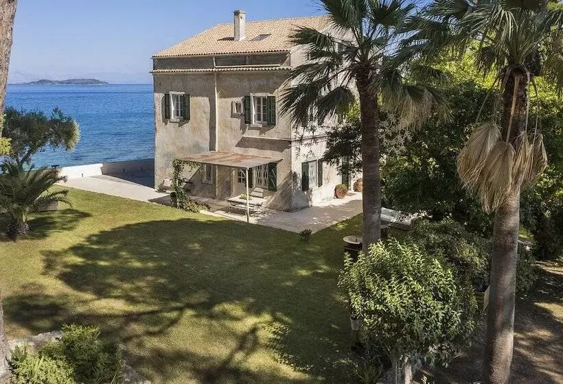 تختخواب و صبحانه Villa Posillipo
