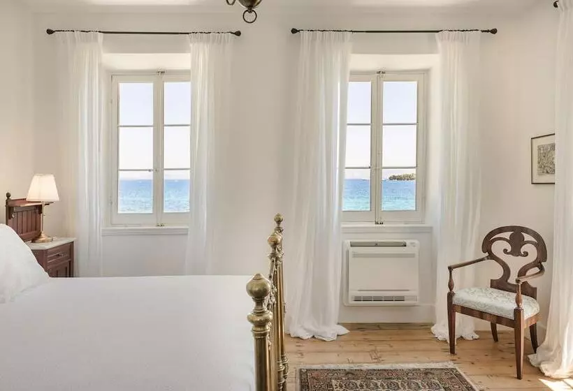 تختخواب و صبحانه Villa Posillipo