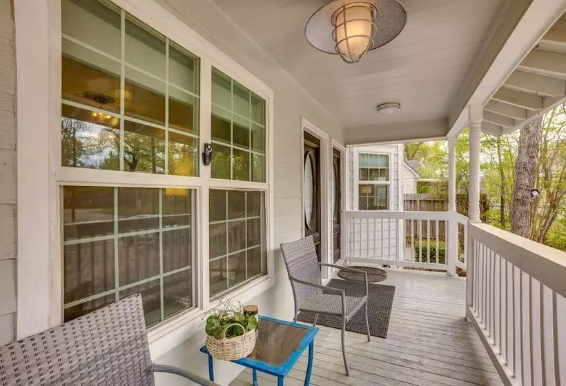 Conroe Home W/ Enclosed Deck: Pets Welcome!