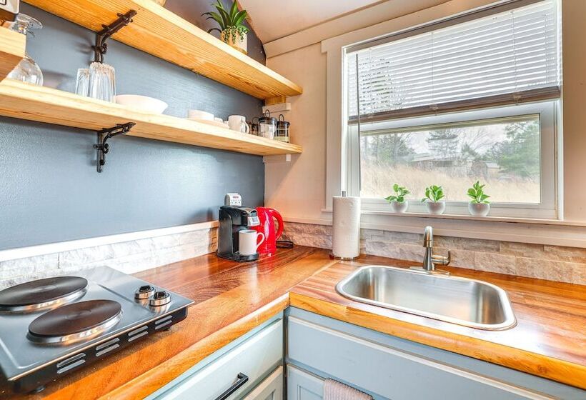 Cozy Decatur Cabin W/ Views ~ 1 Mi To Riverfront!