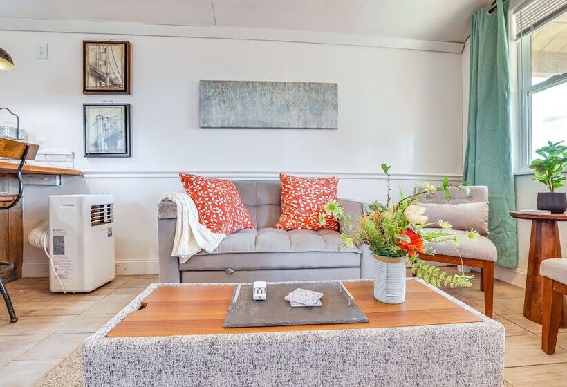 Cozy Decatur Cabin W/ Views ~ 1 Mi To Riverfront!