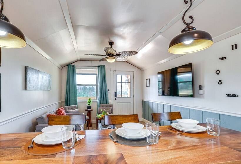 Cozy Decatur Cabin W/ Views ~ 1 Mi To Riverfront!