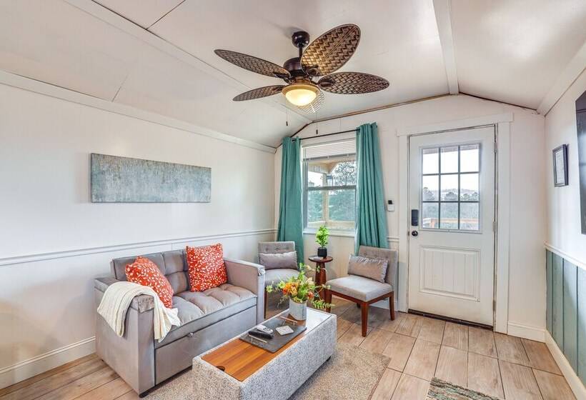 Cozy Decatur Cabin W/ Views ~ 1 Mi To Riverfront!