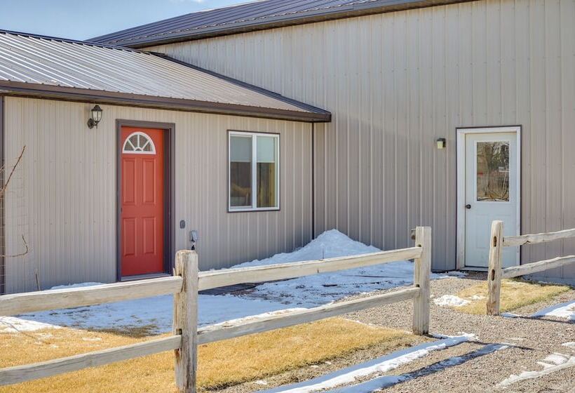 Cozy Dillon Retreat: Fireplace, Mountain Views!